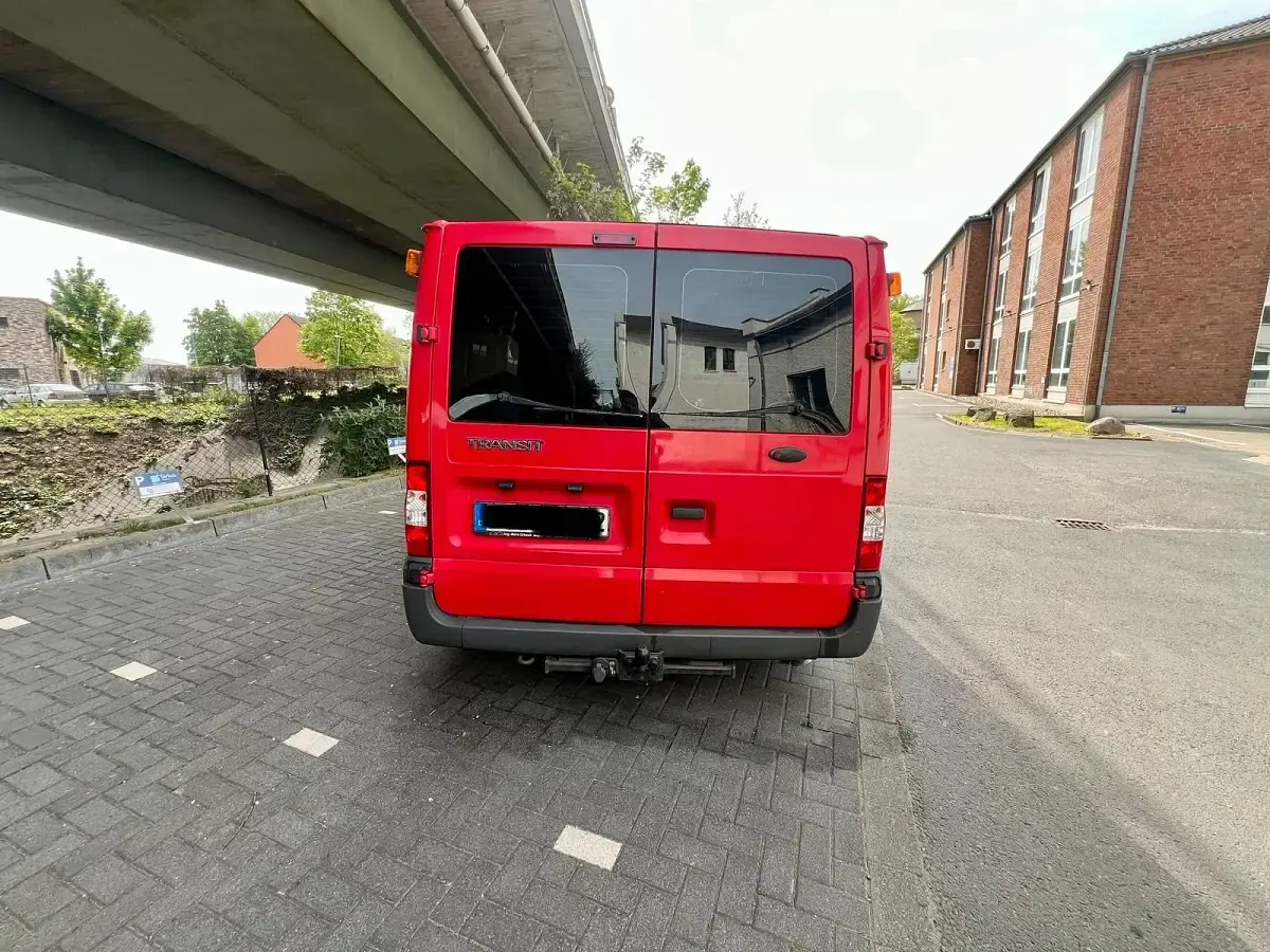 Używany Ford Transit 2009 Czerwony Minivan