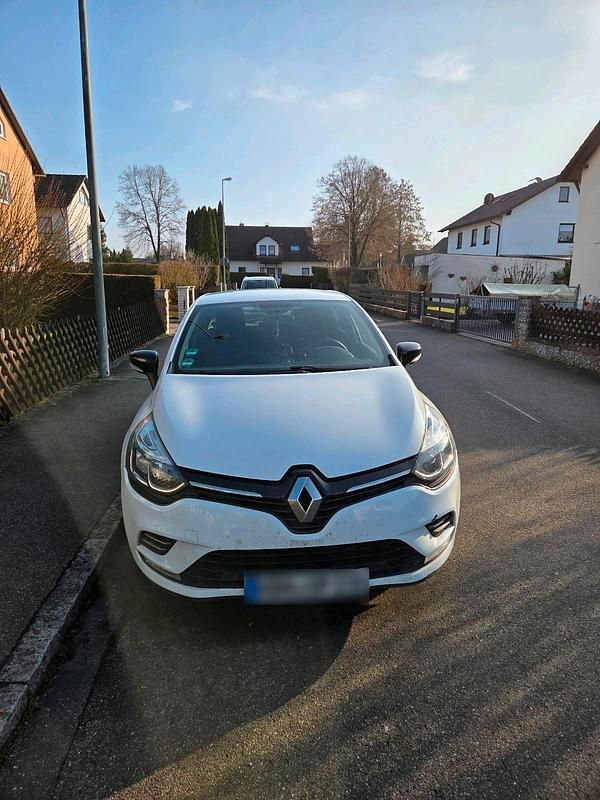 Gebraucht Renault Clio IV 73 PS (53 kW) 2018 Weiß Kleinwagen