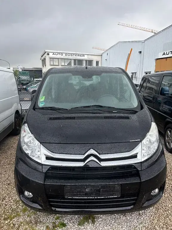 Käytetty Citroën Jumpy 163 HP (119 kW) 2013 Musta Tila-auto