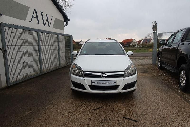 Gebraucht Opel Astra Edition 101 PS (74 kW) 2005 Weiß Limousine