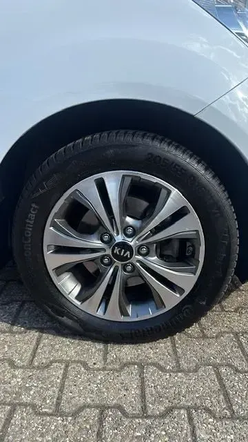 Gebraucht Kia Venga 125 PS (91 kW) 2016 Weiß Kleinwagen