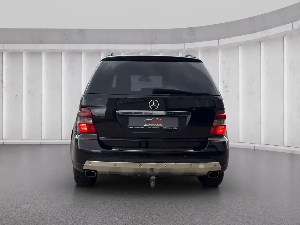 Gebraucht Mercedes ML320 224 PS (164 kW) 2007 Schwarz SUV