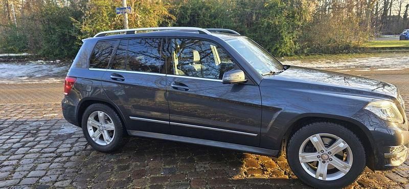 Gebraucht Mercedes GLK250 204 PS (150 kW) 2014 Grau SUV