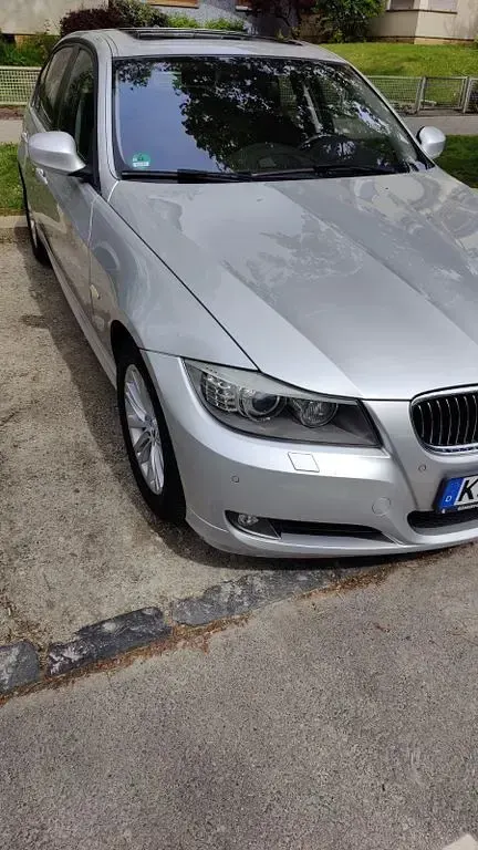 Gebraucht BMW 320 Sport Line 170 PS (125 kW) 2010 Silber Limousine