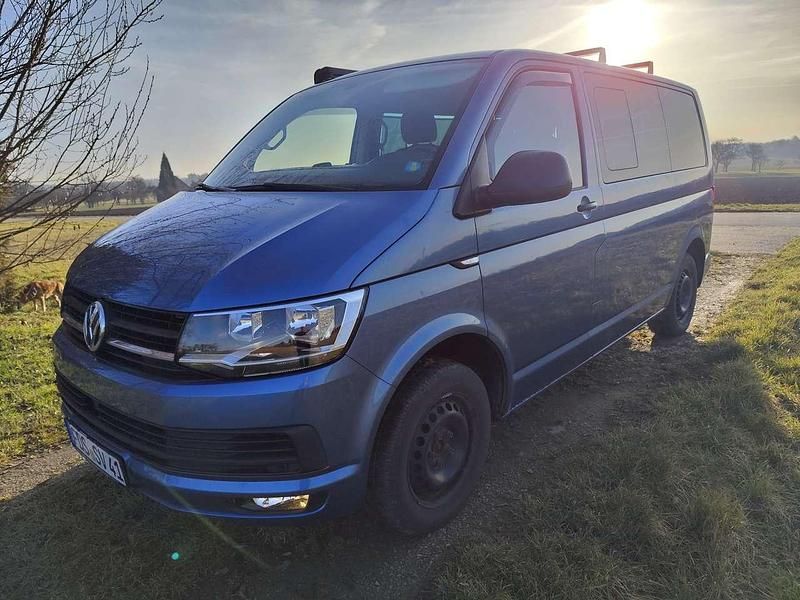 Gebraucht VW Multivan Trendline 150 PS (110 kW) 2018 Blau Van / Kleinbus