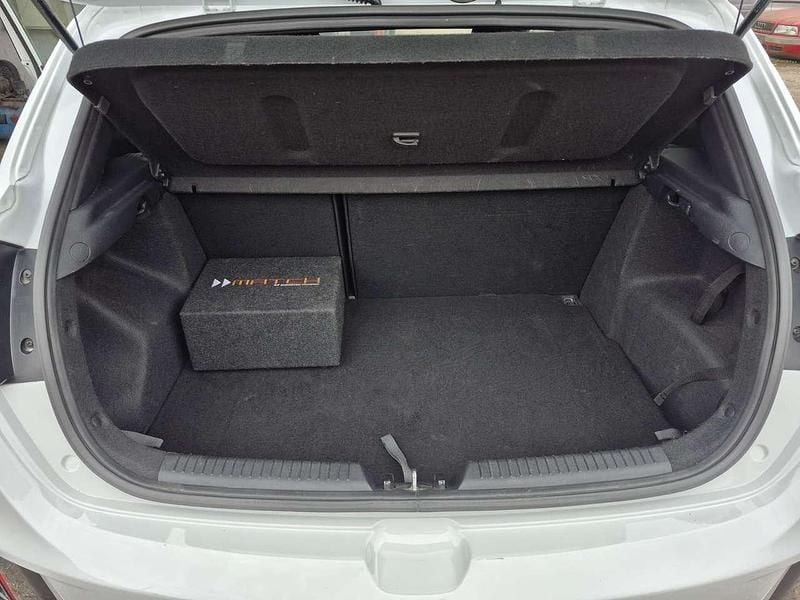 Gebraucht Kia Ceed GT-Challenge 204 PS (150 kW) 2016 (hw2) deluxeweiss met. Kleinwagen