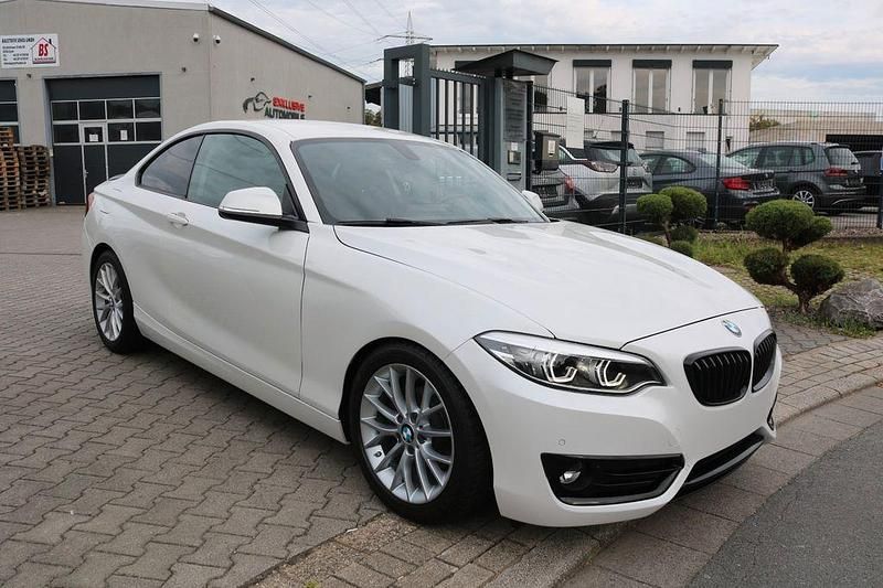 Gebraucht BMW 218 Sport Line 136 PS (100 kW) 2020 Weiß Coupé