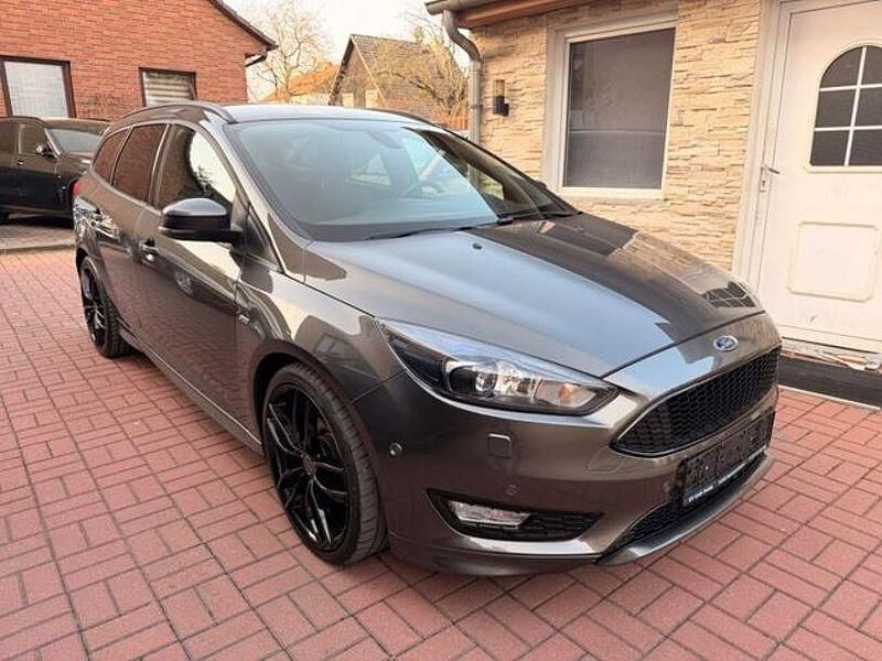 Gebraucht Ford Focus ST-Line 345 PS (253 kW) 2018 Grau Limousine
