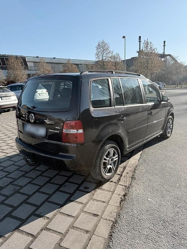 Gebraucht VW Touran 100 PS (73 kW) 2003 Schwarz Van / Kleinbus