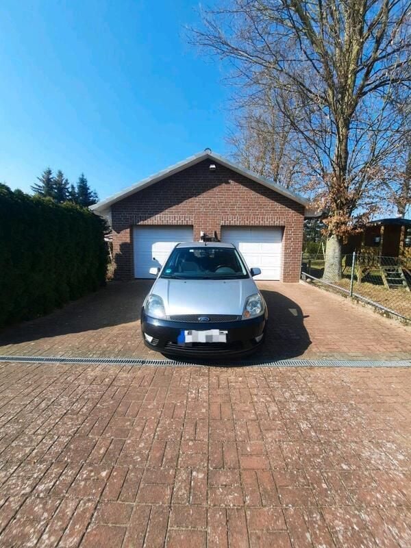 Silber Gebraucht 2007 Ford Fiesta Kleinwagen | 1.299 € (Guter Preis) - Bild 1/4