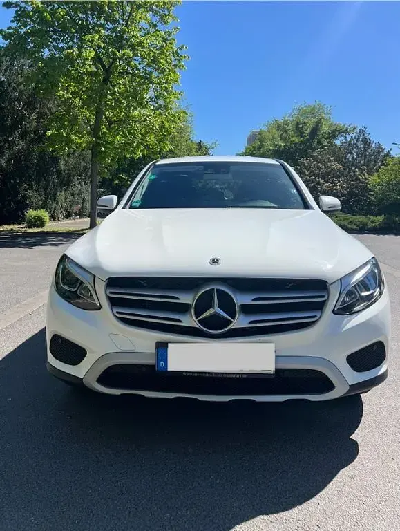 Gebraucht Mercedes GLC250 Premium 204 PS (150 kW) 2018 Weiß SUV