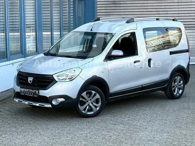 Gebraucht Dacia Dokker Stepway 116 PS (85 kW) 2016 Grau Van / Kleinbus