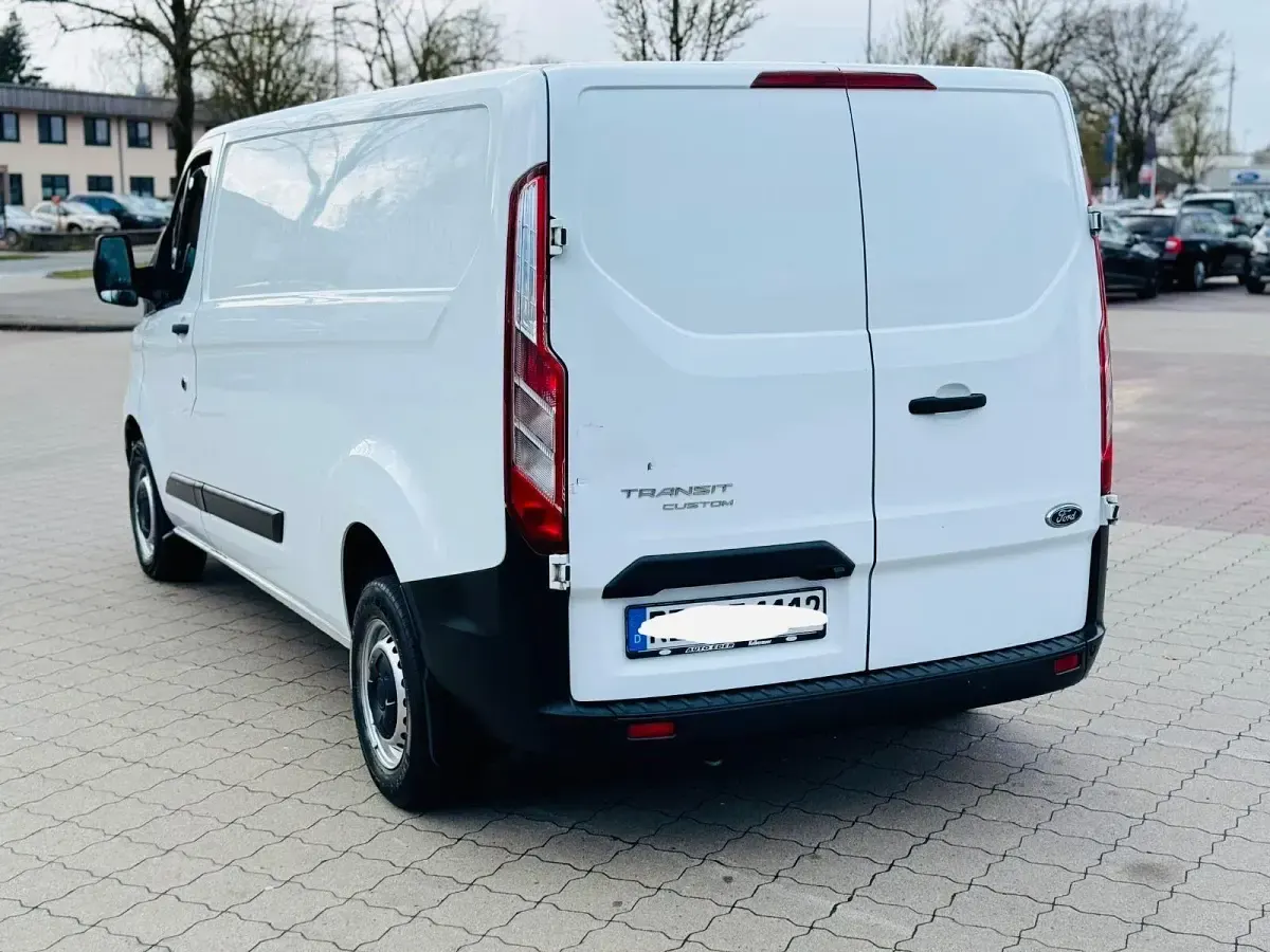Usata Ford Transit Custom 105 CV (77 kW) 2022 Bianco Monovolume