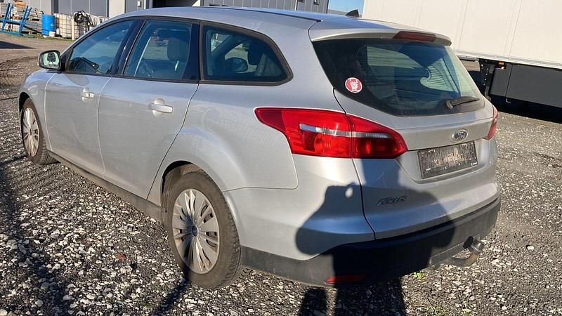 Gebraucht Ford Focus Business Edition 120 PS (88 kW) 2017 Silber Kombi