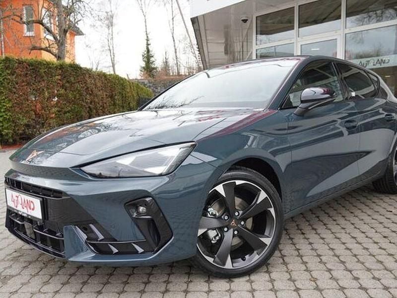 Neu Cupra Leon 150 PS (110 kW) 2026 Blau Limousine