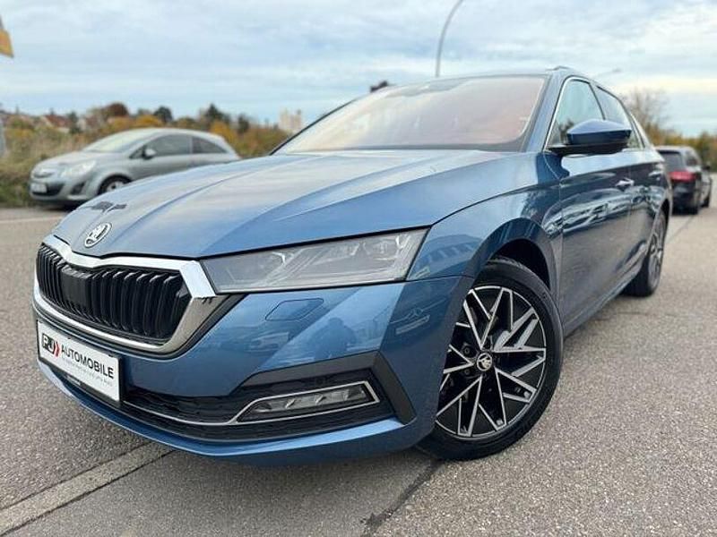 Gebraucht Skoda Octavia First Edition 150 PS (110 kW) 2021 Blau Kombi