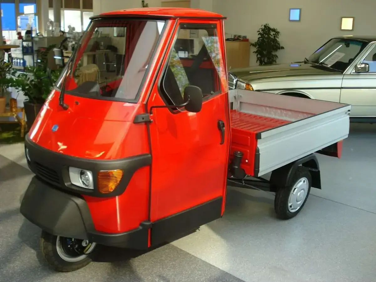 Second-hand Piaggio APE 2024 Roșu Monovolum