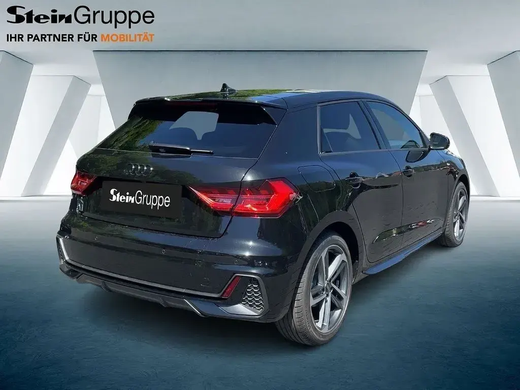 Neu Audi A1 Sportback Sport 116 PS (85 kW) 2026 Schwarz Kleinwagen