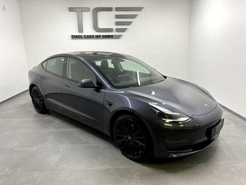 Grau Gebraucht 2021 Tesla Model 3 Performance Limousine | 23.990 € (Superpreis) - Bild 1/4