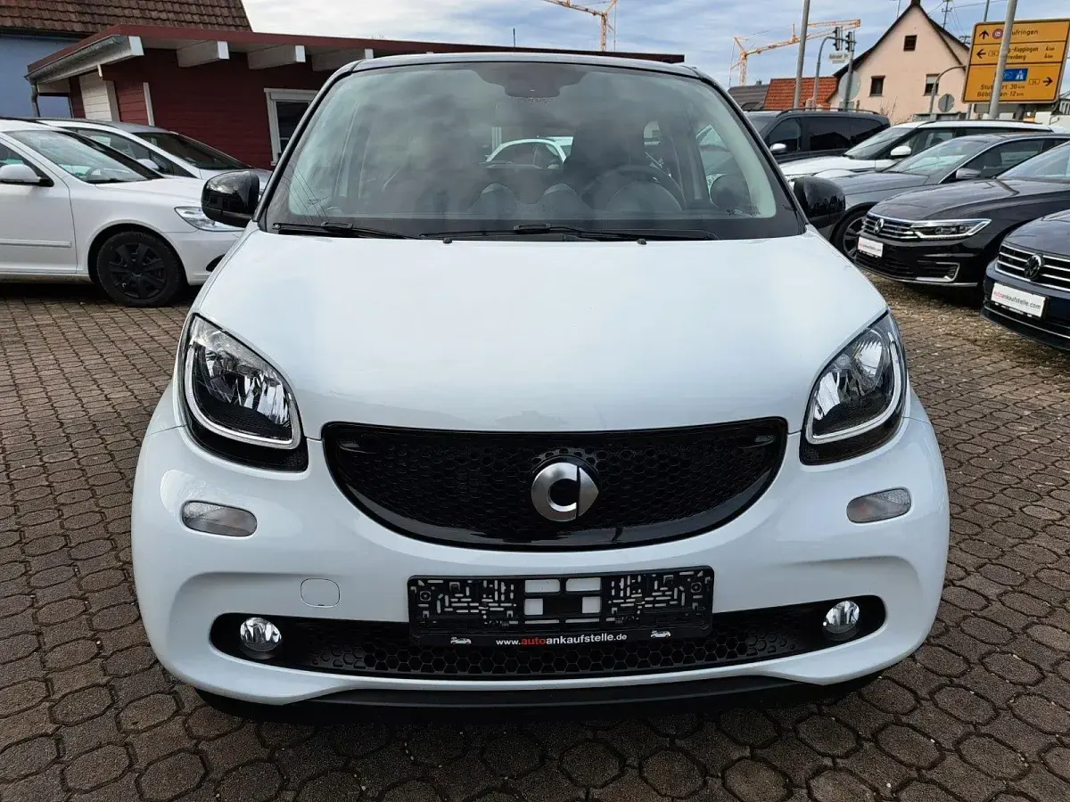 Gebraucht Smart ForFour Basis 90 PS (66 kW) 2018 Schwarz Kleinwagen