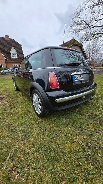 Gebraucht Mini ONE 90 PS (66 kW) 2004 Schwarz Kleinwagen