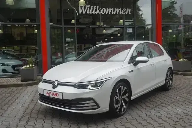 Gebraucht VW Golf VII Style 150 PS (110 kW) 2020 Weiß Limousine