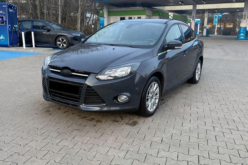Gebraucht Ford Focus Titanium 150 PS (110 kW) 2011 Blau Limousine