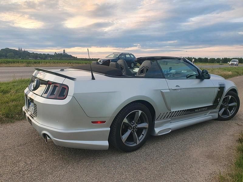 Gebraucht Ford Mustang 306 PS (225 kW) 2013 Silber Cabrio