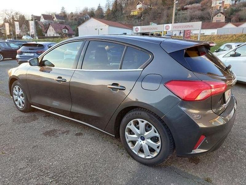 Gebraucht Ford Focus Cool & Connect 125 PS (91 kW) 2021 Grau Limousine