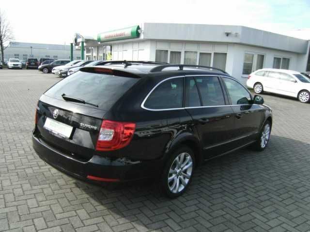 Gebraucht Skoda Superb Exclusive 170 PS (125 kW) 2014 Schwarz metallic Kombi