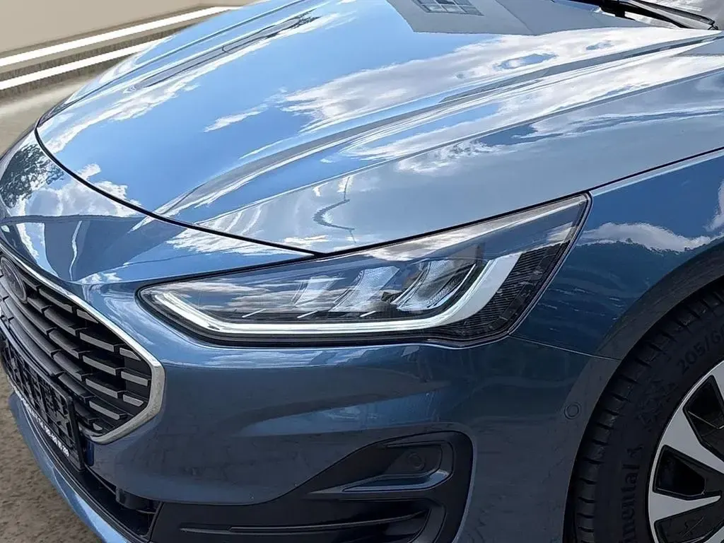 Gebraucht Ford Focus Titanium 116 PS (85 kW) 2023 Blau Limousine
