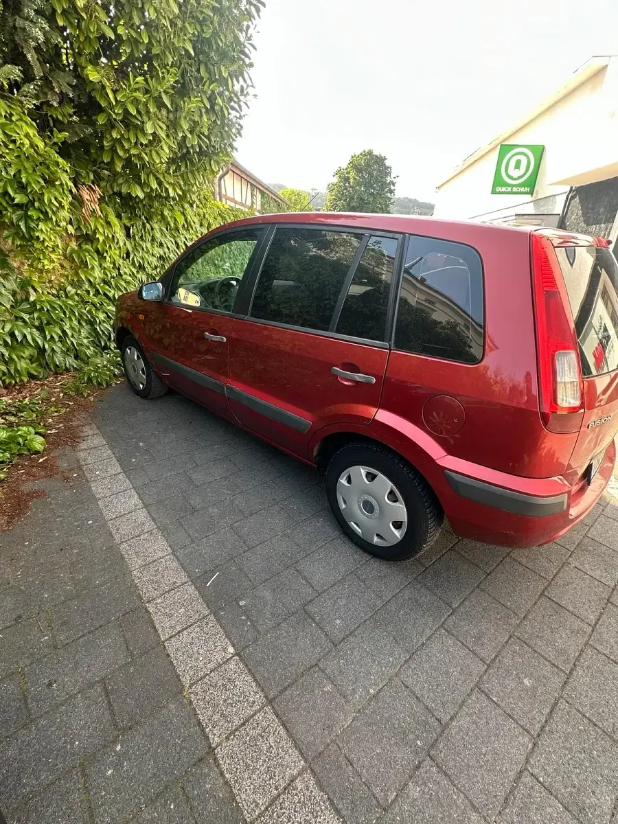 Gebraucht Ford Fusion 80 PS (58 kW) 2007 Rot Kleinwagen