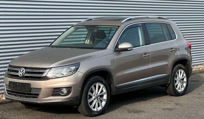 Beige Gebraucht 2011 VW Tiguan Sportline SUV | 12.900 € (Etwas zu teuer) - Bild 1/4