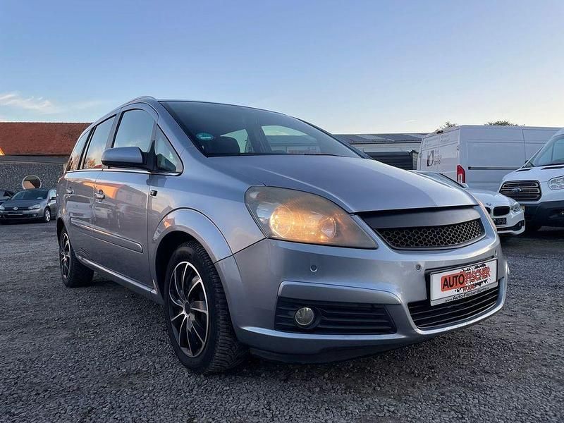 Silber Gebraucht 2007 Opel Zafira Edition Van / Kleinbus | 2.500 € (Fairer Preis) - Bild 1/4