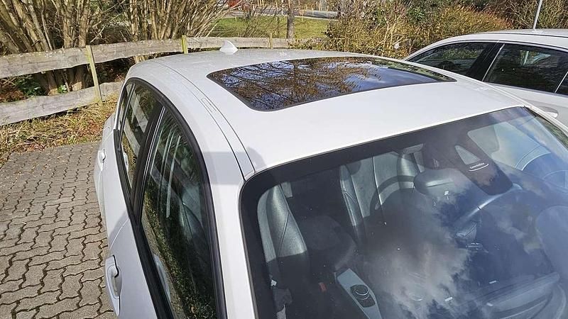 Gebraucht BMW 116 Sport Line 116 PS (85 kW) 2015 Weiß Kleinwagen