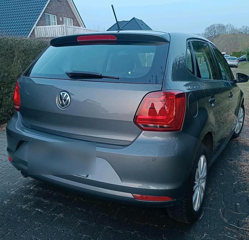 Gebraucht VW Polo 90 PS (66 kW) 2015 Grau Kleinwagen