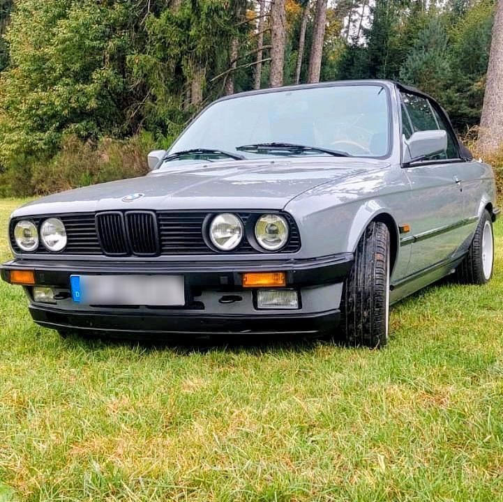 Grau Gebraucht 1988 BMW 320 Cabriolet Cabrio | 16.995 € - Bild 1/4