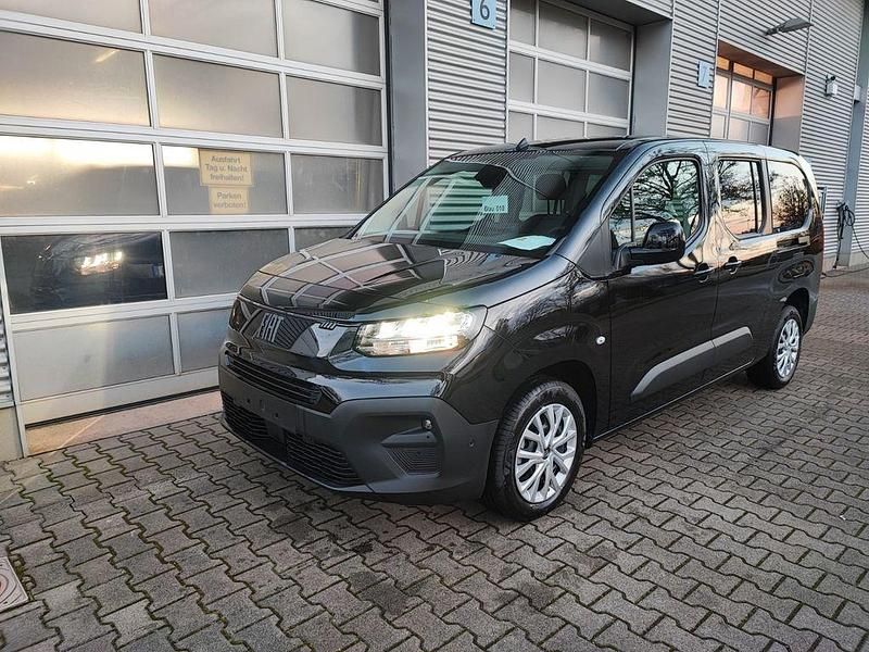 Cinema schwarz Neu 2025 Fiat Doblò S Van / Kleinbus | 31.990 € (Fairer Preis) - Bild 1/4