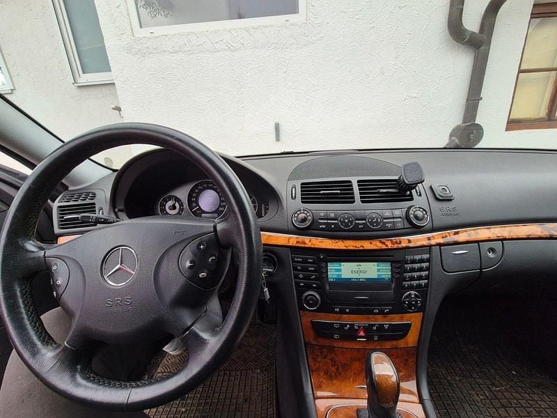 Gebraucht Mercedes E200 Elegance 163 PS (119 kW) 2006 Silber Kombi