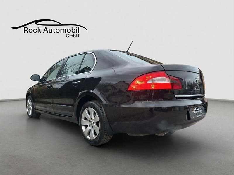 Gebraucht Skoda Superb Ambition 140 PS (102 kW) 2009 Schwarz Limousine