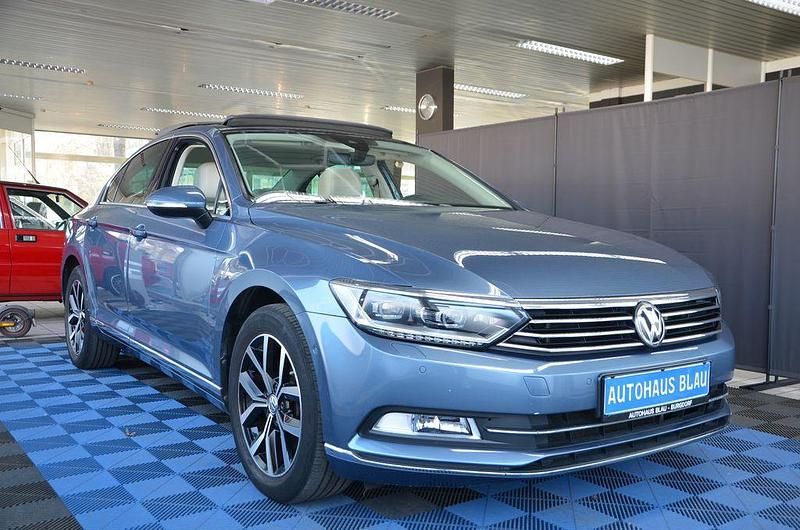 Gebraucht VW Passat Highline 179 PS (131 kW) 2016 Blau Limousine