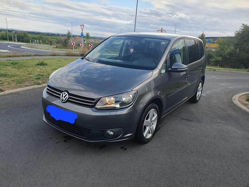 Silber Gebraucht 2014 VW Touran Van / Kleinbus | 5.700 € (Guter Preis) - Bild 1/4