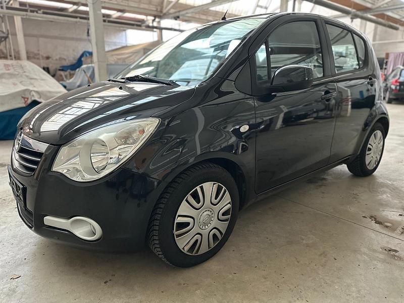 Gebraucht Opel Agila 94 PS (69 kW) 2014 Schwarz Kleinwagen
