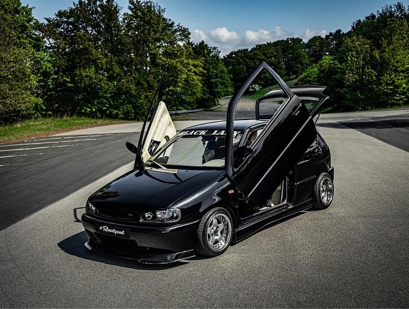 Schwarz Gebraucht 1999 VW Polo Kleinwagen | 8.900 € - Bild 1/4