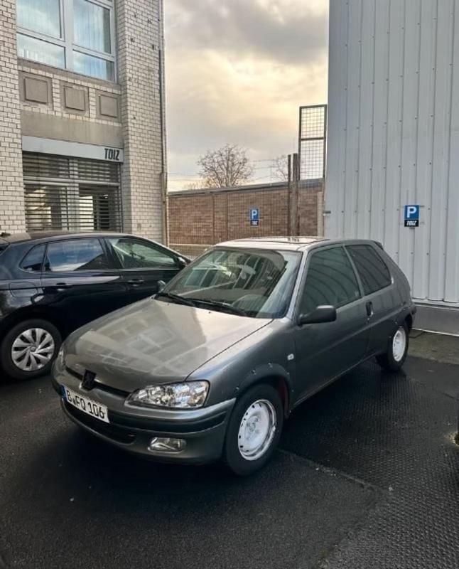 Gebraucht Peugeot 106 60 PS (44 kW) 1999 Silber Kleinwagen