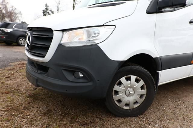 Używany Mercedes Sprinter 170 KM (125 kW) 2021 Biały Van