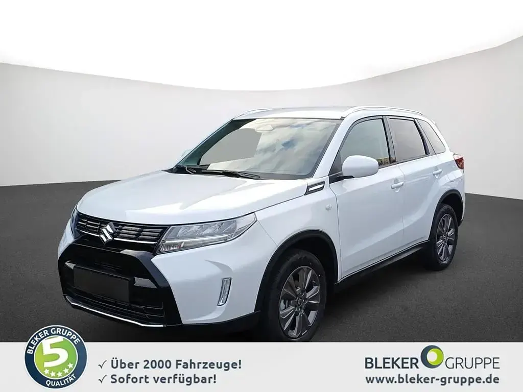 Gebraucht Suzuki Vitara Comfort 110 PS (80 kW) 2025 Cool white pearl met SUV