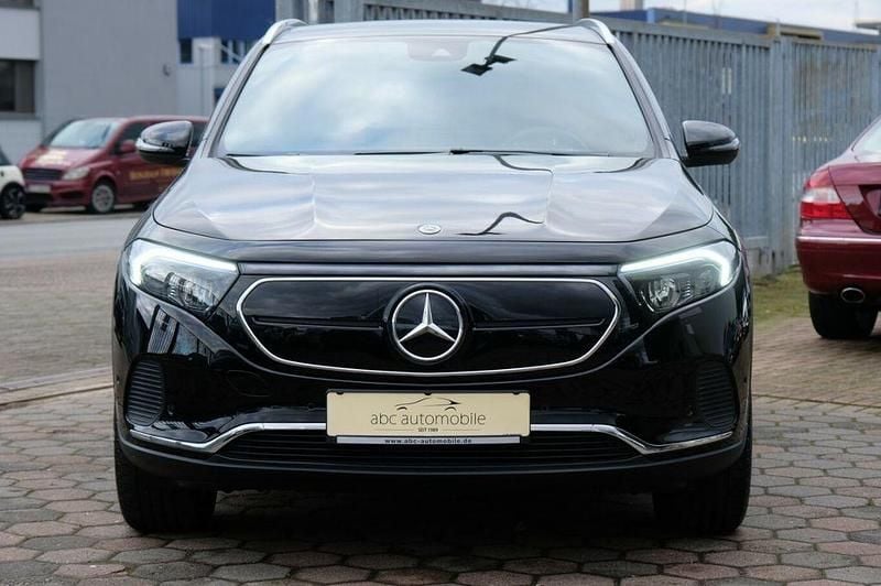 Gebraucht Mercedes EQA250 Advanced 139 kW (190 PS) 2023 Schwarz SUV