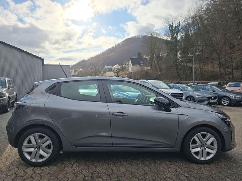 Gebraucht Renault Clio V Evolution 91 PS (66 kW) 2025 Grau Limousine