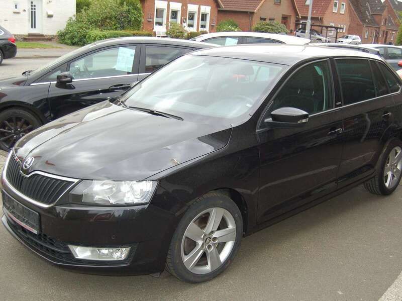 Schwarzmagic perleffekt Gebraucht 2016 Skoda Rapid Joy Kleinwagen | 10.990 € (Fairer Preis) - Bild 1/4